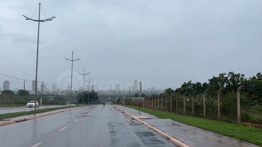 Imagem: cidade chuva rondonopolis 1 Frente fria ameniza calor e provoca chuvas em quase todo o Brasil