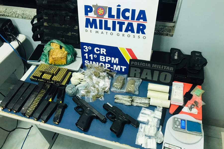 Imagem: pm 6 Polícia Militar prende membro de facção criminosa com duas pistolas e 522 munições Imagem: pm 6 Polícia Militar prende membro de facção criminosa com duas pistolas e 522 munições