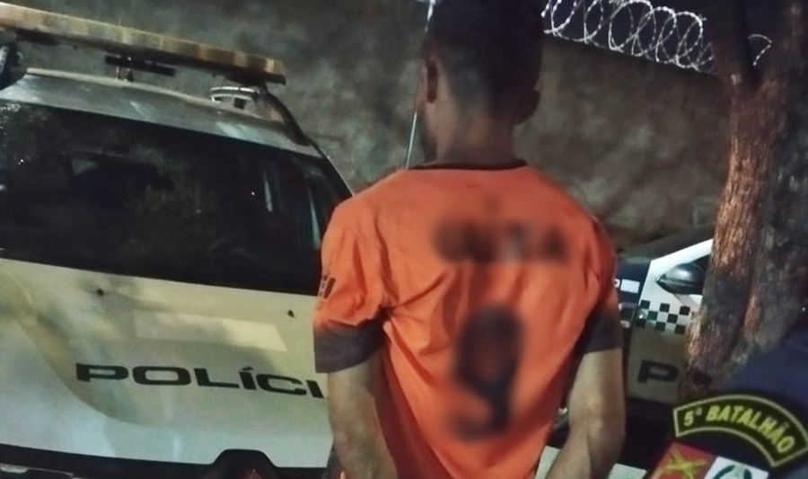 Imagem: preso 5 Homem é preso após arrombar porta e furtar estabelecimento Imagem: preso 5 Homem é preso após arrombar porta e furtar estabelecimento
