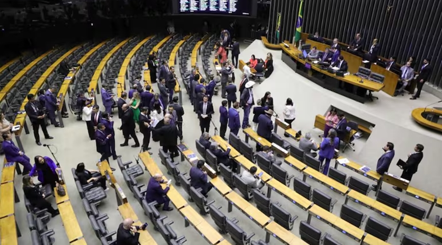 Imagem: CAMARA DOS DEPUTADOS Câmara não cede à pressão do governo e fala em votar PEC pelo fim da escala 6x1 até maio