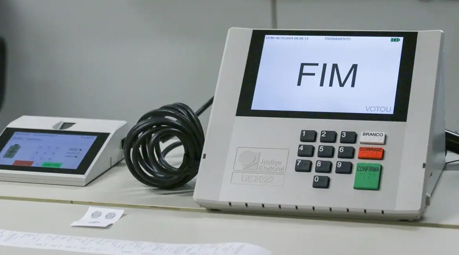 Imagem: URNA ELEICOES Eleições 2026: veja quais cargos os mato-grossenses vão escolher nas urnas