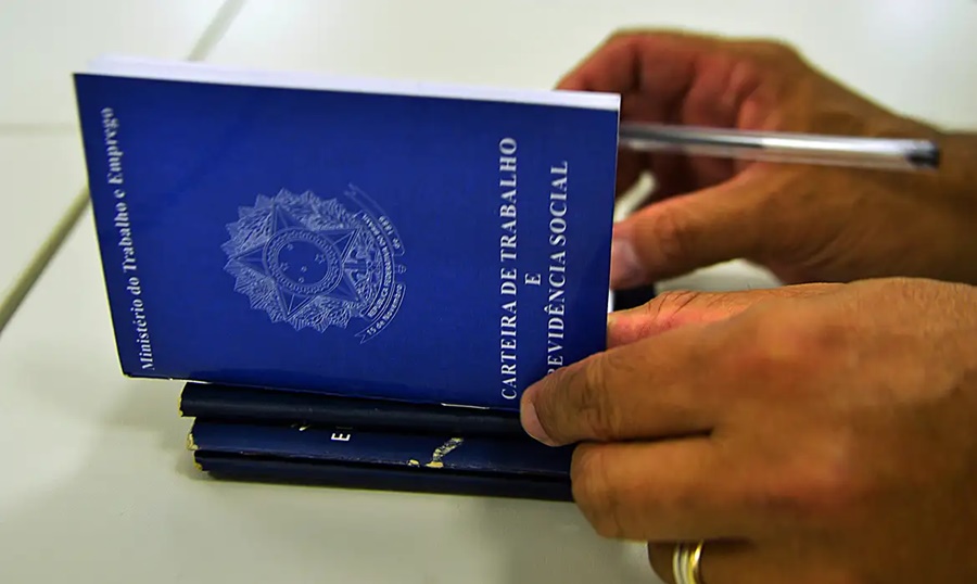Imagem: Carteira de trabalho Sine-MT disponibiliza 2.157 oportunidades de emprego em Mato Grosso nesta semana; Rondonópolis têm 93 vagas