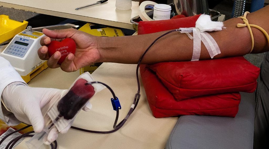 Imagem: doacao de sangue Pessoas com mais de 70 anos poderão doar sangue e intervalos entre doações vai diminuir
