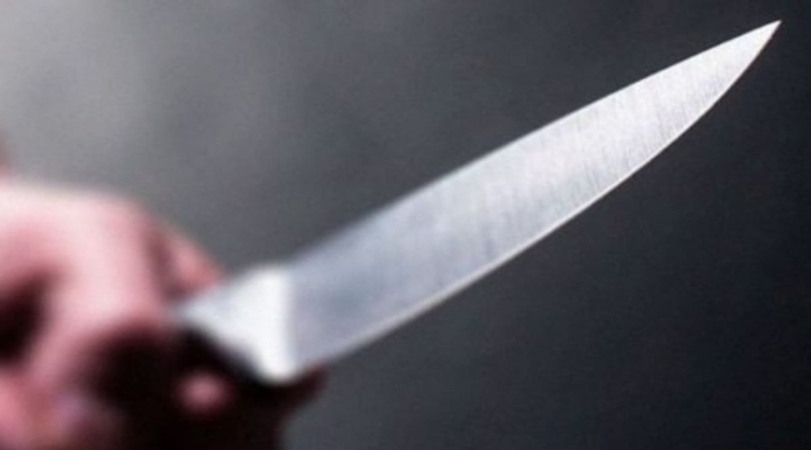 Imagem: facada Homem é preso em flagrante pela PM ao ameaçar matar ex-namorada com faca em Rondonópolis Imagem: facada Homem é preso em flagrante pela PM ao ameaçar matar ex-namorada com faca em Rondonópolis