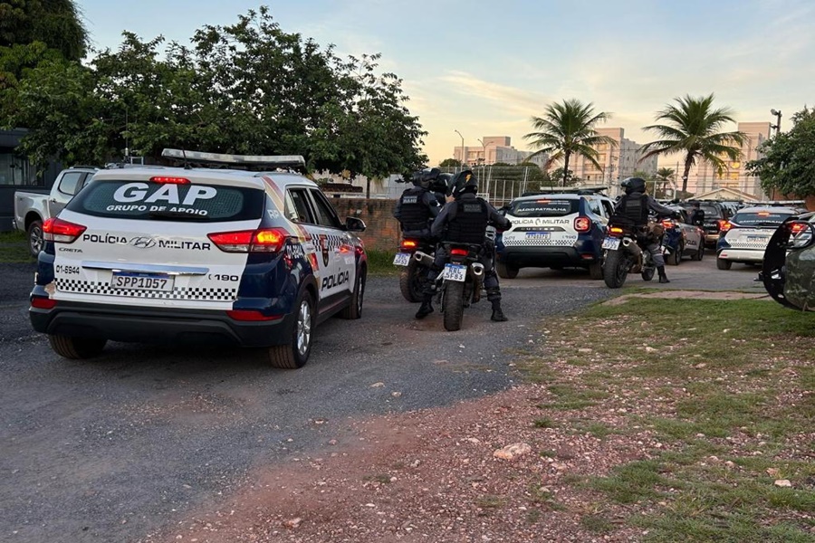 Imagem: Policia Militar Gap Homem com mandado de prisão por estupro de vulnerável é preso durante abordagem da PM Imagem: Policia Militar Gap Homem com mandado de prisão por estupro de vulnerável é preso durante abordagem da PM