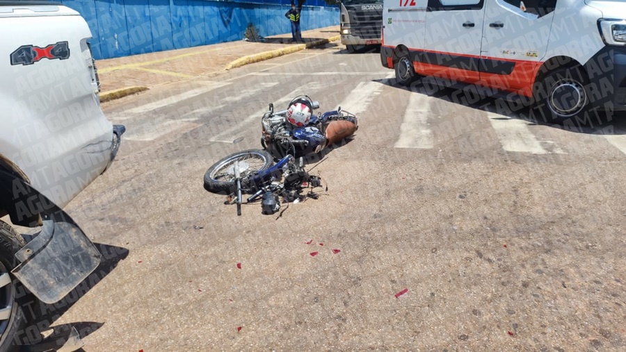 Imagem: A frente da motocicleta ficou destruida Morre no Hospital Regional motociclista que se envolveu em acidente na Vila Birigui Imagem: A frente da motocicleta ficou destruida Morre no Hospital Regional motociclista que se envolveu em acidente na Vila Birigui