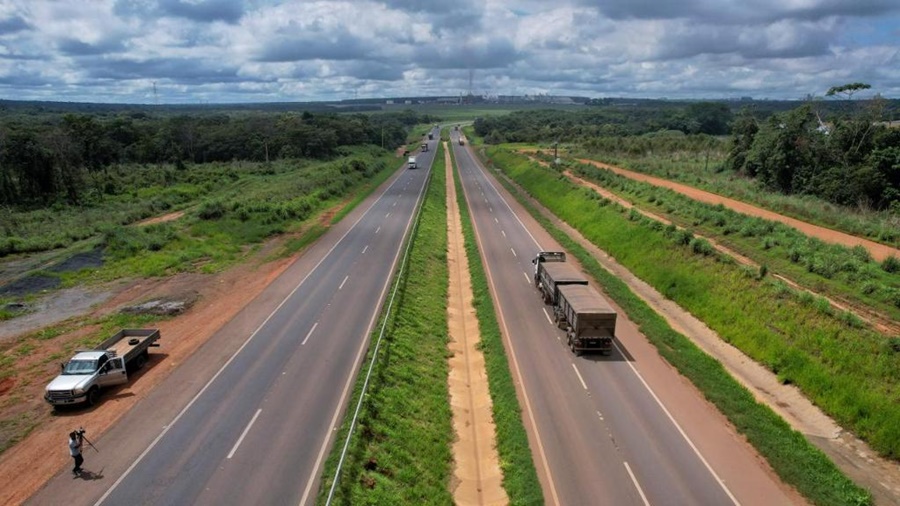 Imagem: BR 163 Governo de MT antecipa cronograma e projeta conclusão da duplicação da BR-163 em 2026 Imagem: BR 163 Governo de MT antecipa cronograma e projeta conclusão da duplicação da BR-163 em 2026