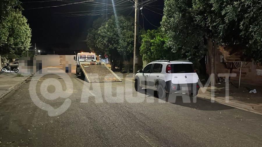 Imagem: Carro foi apreendido Motorista com sinais de embriaguez invade via, fere motociclista e é detido na fuga