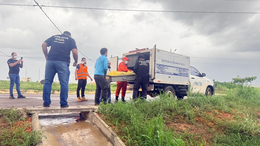 Imagem: Corpo localizado em Primavera do Leste Corpo enterrado é localizado em ação conjunta da Polícia Judiciária Civil e Corpo de Bombeiros