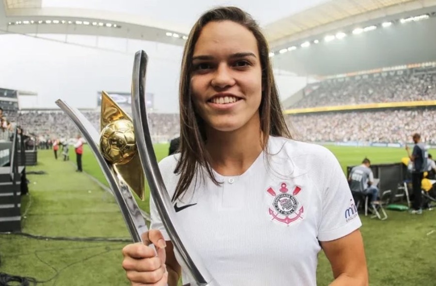 Imagem: Jogadora Ana Vitoria retorna ao Corinthians Rondonopolitana Ana Vitória retorna ao Corinthians após trajetória na Europa Imagem: Jogadora Ana Vitoria retorna ao Corinthians Rondonopolitana Ana Vitória retorna ao Corinthians após trajetória na Europa