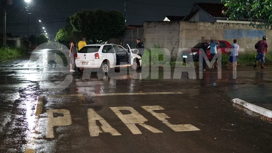Imagem: Local e devidamente sializado Seis pessoas ficam feridas em colisão de forte impacto; cinco são crianças