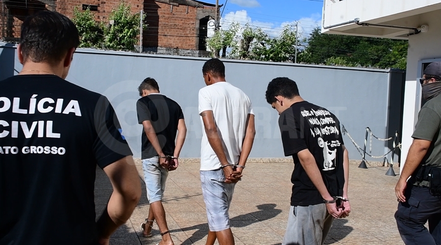 Imagem: Presos da operacao Polícia Civil prende suspeitos de latrocínio de homem encontrado no bairro Jardim Taiti