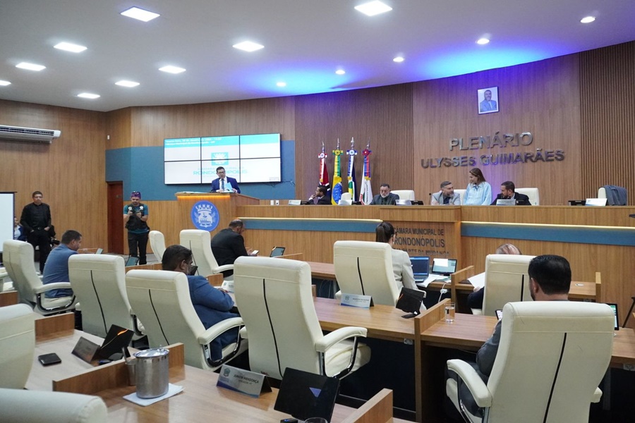 Imagem: Sessao Camara Municipal Câmara aprova projetos que garantem ganho real e valorização para profissionais da Educação