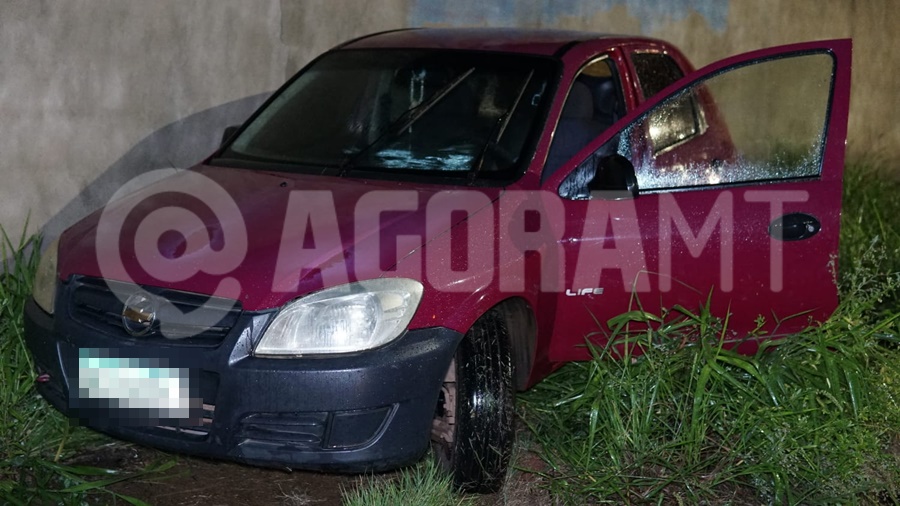 Imagem: Veuculo que etavam as criancas Seis pessoas ficam feridas em colisão de forte impacto; cinco são crianças