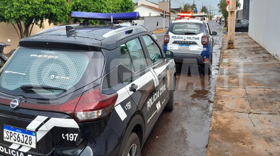 Imagem: Viaturas da Policia Civil e Policia Militar Idoso é encontrado morto com pés e mãos amarrados; polícia suspeita de latrocínio