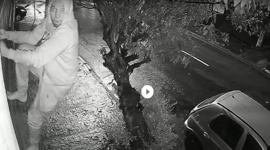 Imagem: adhv Ladrão escala muro e faz a limpa na casa vazia de tio de Suzane Richtofen morto recentemente