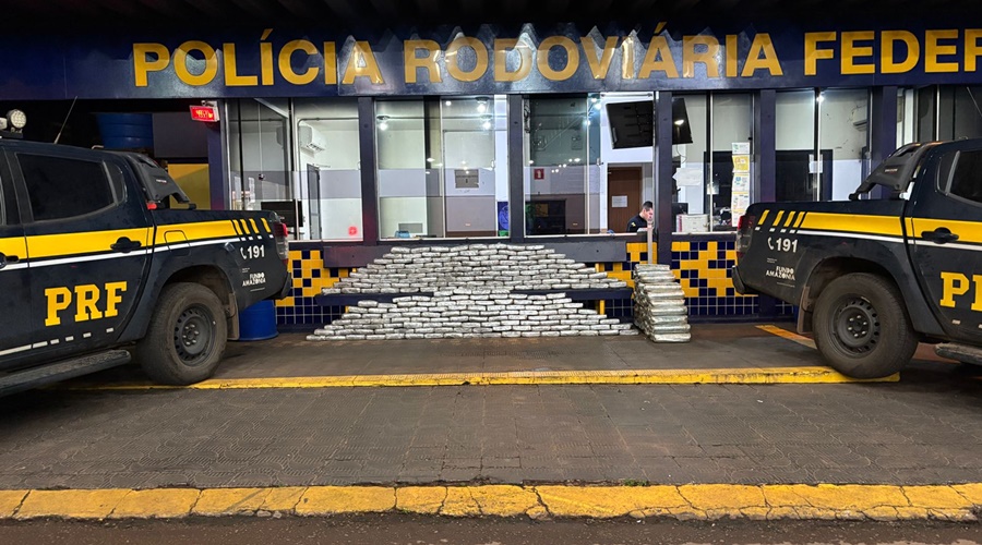 Imagem: cats PRF apreende quase 300 kg de skunk escondidos em carga de caminhão em Rondonópolis