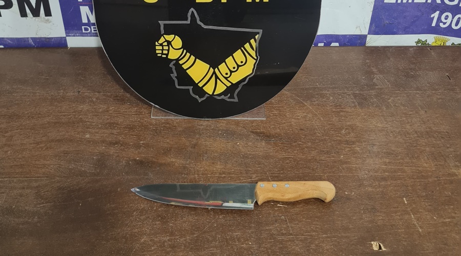 Imagem: facasjvm Jovem é ferido com golpes de faca pela esposa após discussão no bairro Vila Rica