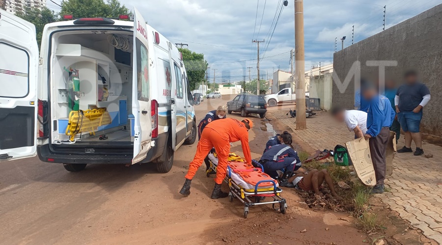 Imagem: kjscnv Motociclista fica gravemente ferido após colisão com carro no Parque Sagrada Família Imagem: kjscnv Motociclista fica gravemente ferido após colisão com carro no Parque Sagrada Família