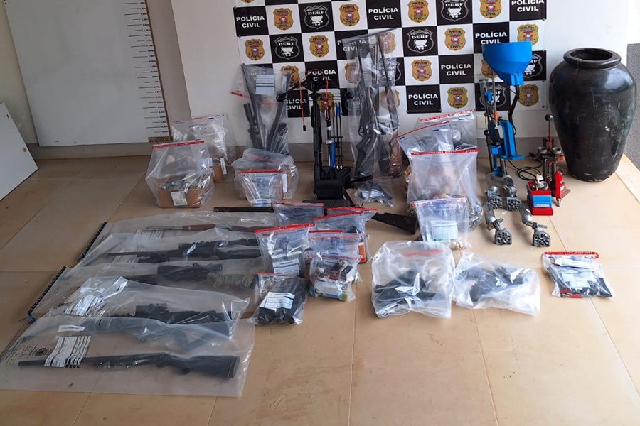 Imagem: Apreensoes realizacao Telum Polícia Civil desmonta arsenal ilegal e apreende 20 armas durante Operação Telum em Rondonópolis