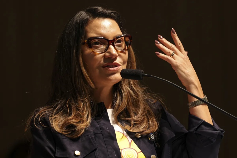 Imagem: Janja primeira dama Com Lula na Índia, Janja desembarca na Coreia do Sul