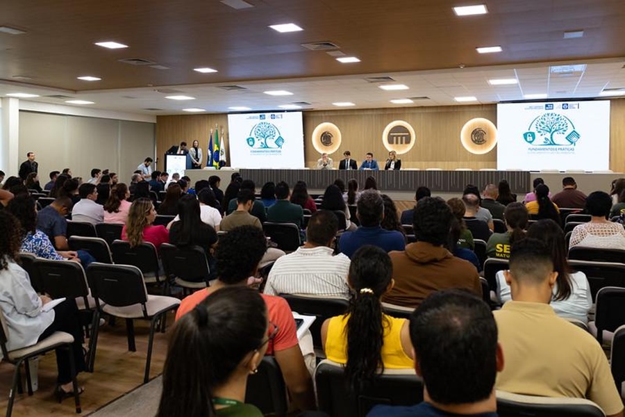 Imagem: PALESTRA Sema e TCE registram mais de mil inscritos em curso de licenciamento ambiental