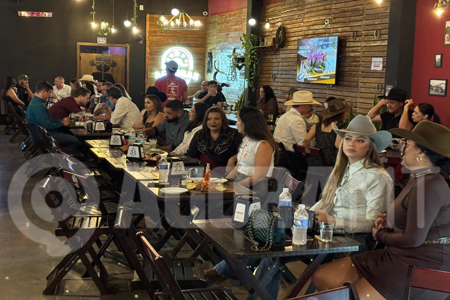 Imagem: Publico prestigiando o evento de inauguracao 2ª edição da Semana do Cavalo é lançada em Rondonópolis e promete rodeio, provas e grandes shows