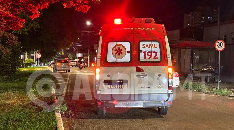 Imagem: Samu esteve no local Casal fica ferido e é socorrido pelo Samu após colisão na região da Vila Aurora Imagem: Samu esteve no local Casal fica ferido e é socorrido pelo Samu após colisão na região da Vila Aurora