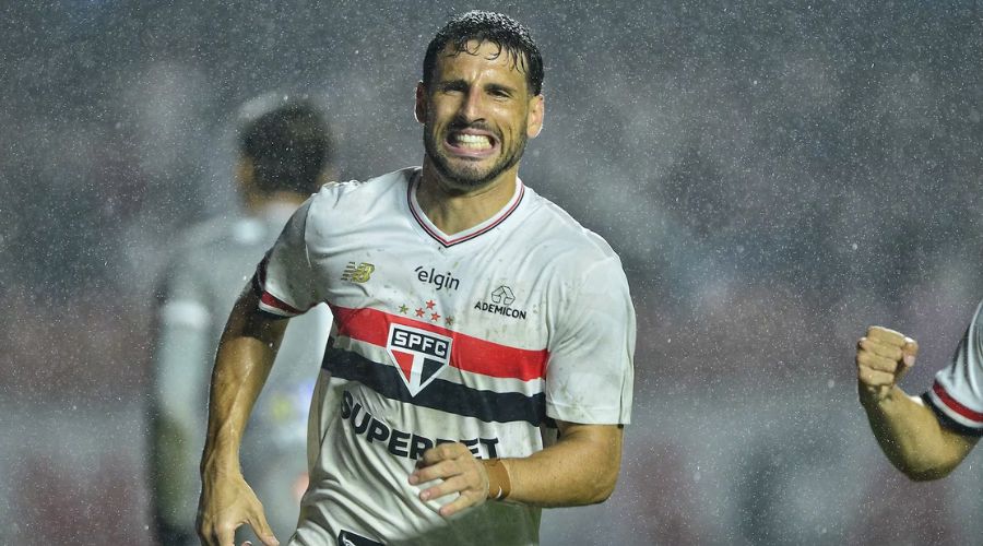 Imagem: VIDEO SITE 1 2 São Paulo vence o Primavera e entra em zona de classificação do Paulista