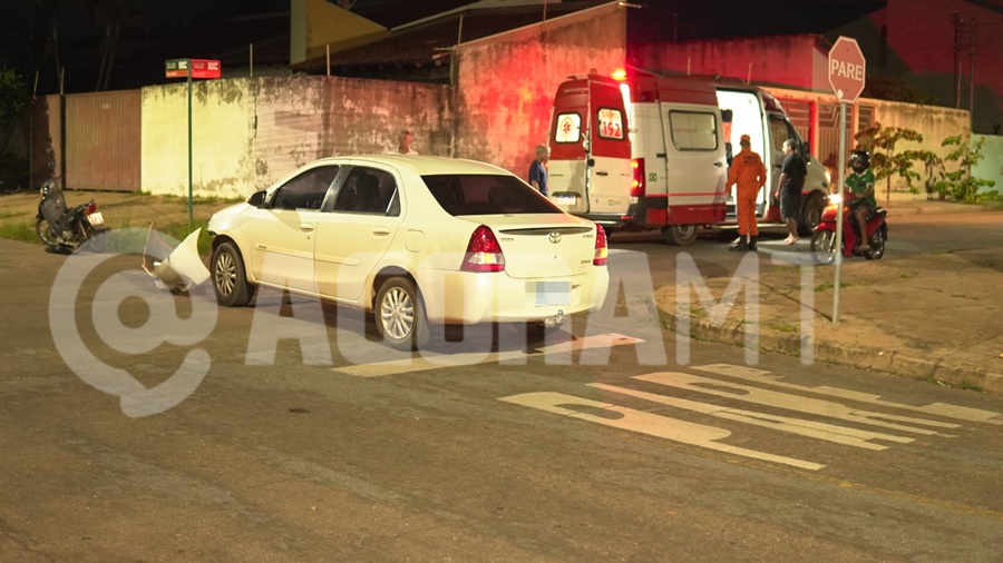 Imagem: Veiculo Etios envolvido no acidente Motociclista é levado para o Hospital Regional com fratura após acidente no Residencial Buriti Imagem: Veiculo Etios envolvido no acidente Motociclista é levado para o Hospital Regional com fratura após acidente no Residencial Buriti