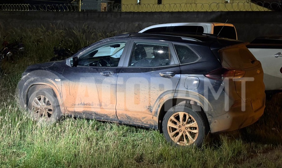 Imagem: Veiculo apreendido Defensivos agrícolas furtados são recuperados e dupla é presa pela 17ª CIPM Imagem: Veiculo apreendido Defensivos agrícolas furtados são recuperados e dupla é presa pela 17ª CIPM