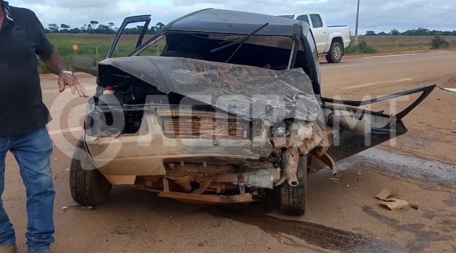 Imagem: WhatsApp Image 2026 02 25 at 09.06.56 Colisão grave entre carro e carreta deixa feridos na BR-070 em Primavera do Leste Imagem: WhatsApp Image 2026 02 25 at 09.06.56 Colisão grave entre carro e carreta deixa feridos na BR-070 em Primavera do Leste