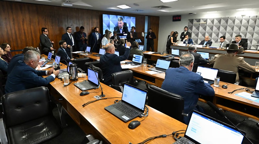 Imagem: sfb 1 CPMI do INSS vota requerimentos para quebra de sigilo de Lulinha e convocação de bancos Imagem: sfb 1 CPMI do INSS vota requerimentos para quebra de sigilo de Lulinha e convocação de bancos