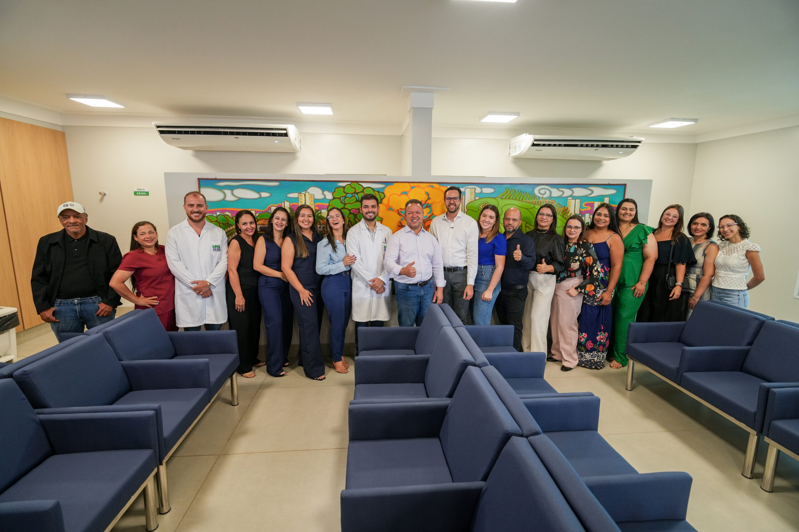 Imagem: 5f150675 aa18 4c41 a222 71135f835dde scaled Prefeito Cláudio Ferreria e secretário de saúde entregam recepção da UPA com padrão de excelência