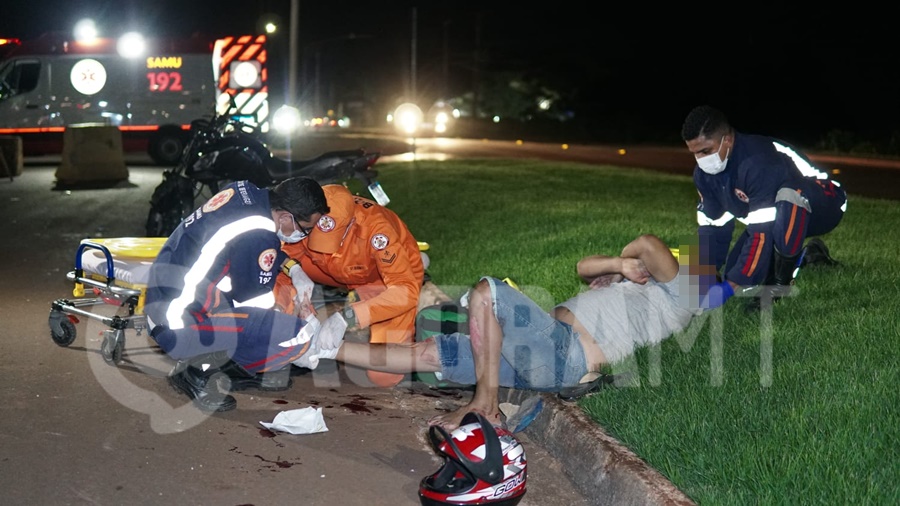 Imagem: Acidente Avenida Bandeirantes Motociclista fica ferido após colidir com estrutura de concreto na Avenida Bandeirantes