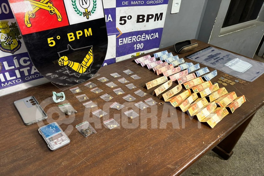 Imagem: Dinheiro e entorpecentes apreendidos Suspeito por tráfico e com várias passagens é preso pelo GAP da Polícia Militar no bairro Sagrada Família