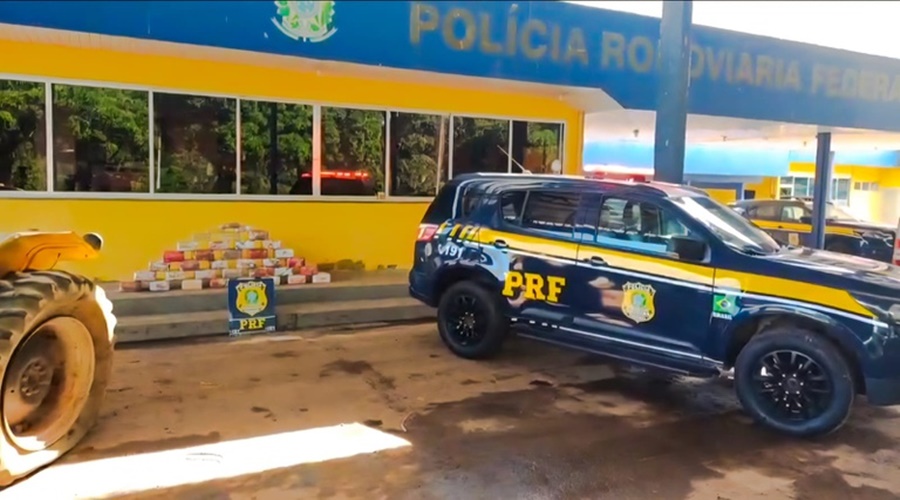 Imagem: Droga apreendida pela PRF 1 PRF apreende 162 tabletes de cocaína escondidos em pneus de trator na BR-070