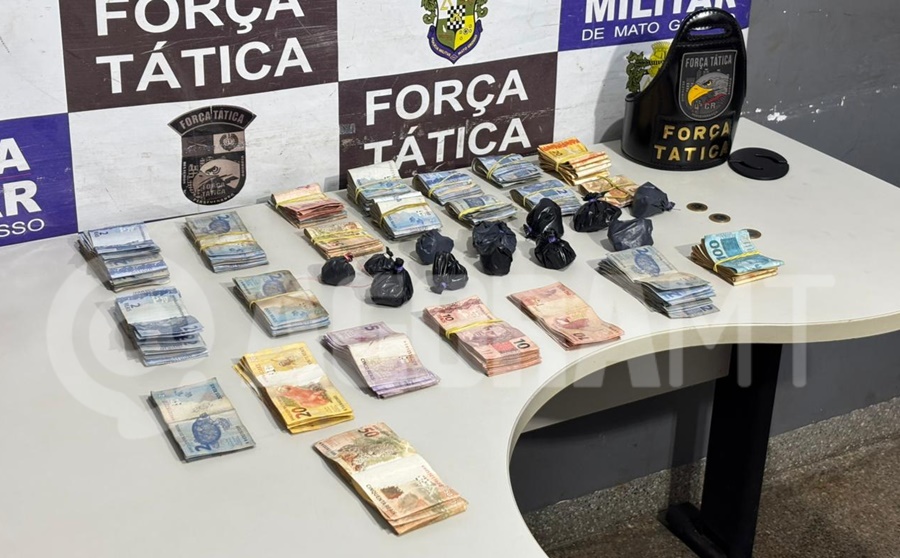 Imagem: Droga e dinheiro apreendido Em operação integrada Força Tática prende suspeita e apreende grande quantia de drogas e dinheiro