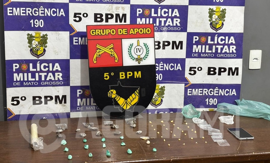Imagem: Drogas apreendidas 1 Jovem é detido pelo Grupo de Apoio da Polícia Militar e drogas são apreendidas no bairro Alfredo de Castro