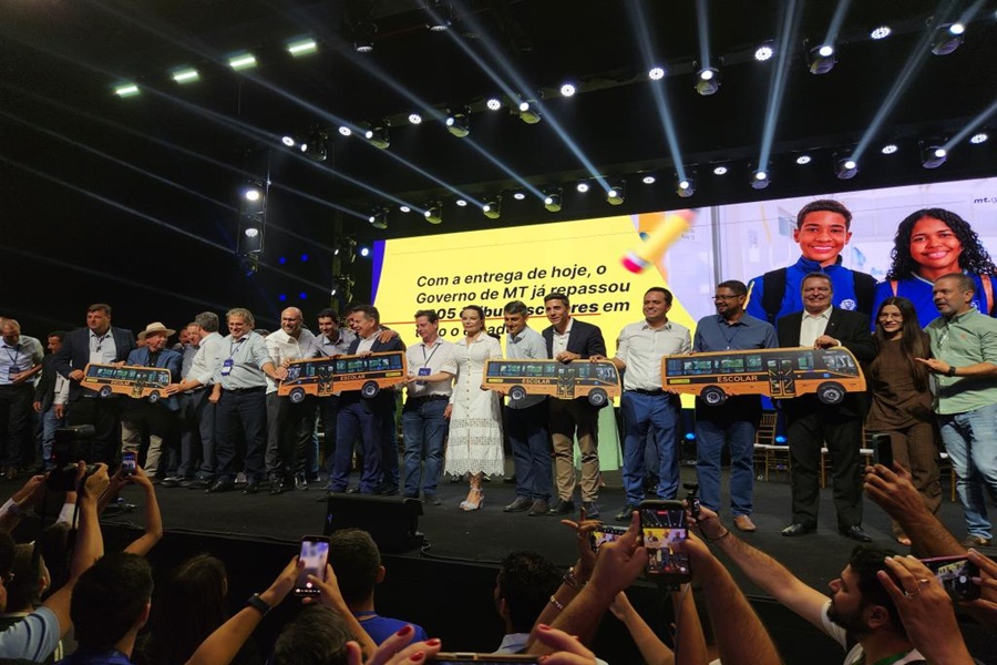 Imagem: Onibus escolares Governo de MT entrega 300 ônibus escolares aos municípios com investimento de mais de R$ 128 milhões