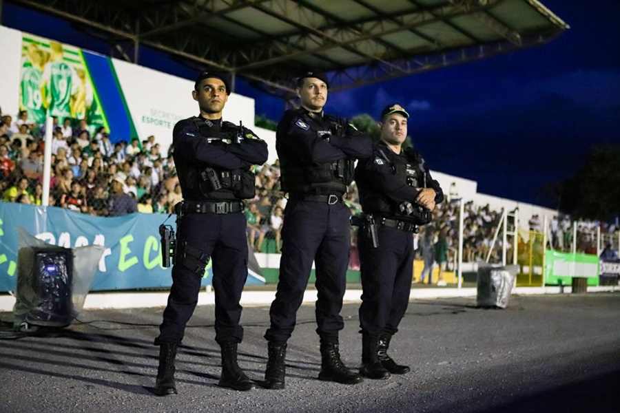 Imagem: Policiais militares Polícia Militar reforça segurança no jogo da final do Mato-grossense