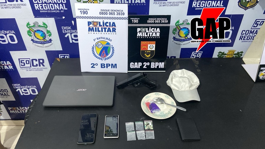 Imagem: Produtos apreendidos pelo GAP Em menos de 30 minutos, GAP da Polícia Militar recupera notebook furtado e prende dois suspeitos Imagem: Produtos apreendidos pelo GAP Em menos de 30 minutos, GAP da Polícia Militar recupera notebook furtado e prende dois suspeitos
