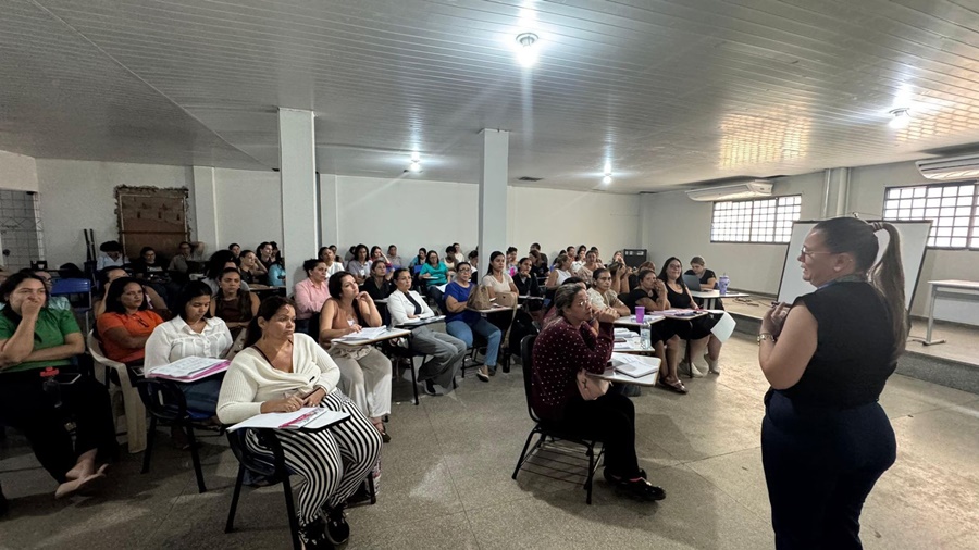 Imagem: Treinamento de com profissionais da saude Equipes de saúde passam por treinamento para garantir vacinação segura em Rondonópolis Imagem: Treinamento de com profissionais da saude Equipes de saúde passam por treinamento para garantir vacinação segura em Rondonópolis