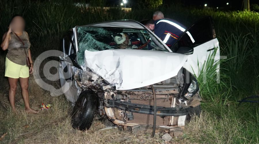 Imagem: VIDEO SITE 10 Colisão grave entre dois carros deixa três pessoas feridas no Anel Viário de Rondonópolis