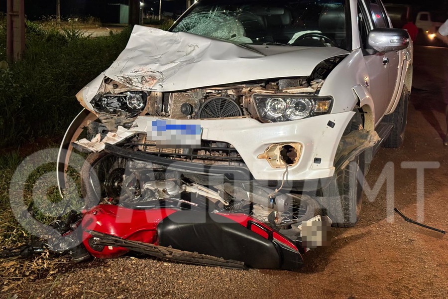 Imagem: Veiculos envolvidos no acidente Colisão frontal de alto impacto no Anel Viário de Rondonópolis deixa motociclista gravemente ferido Imagem: Veiculos envolvidos no acidente Colisão frontal de alto impacto no Anel Viário de Rondonópolis deixa motociclista gravemente ferido