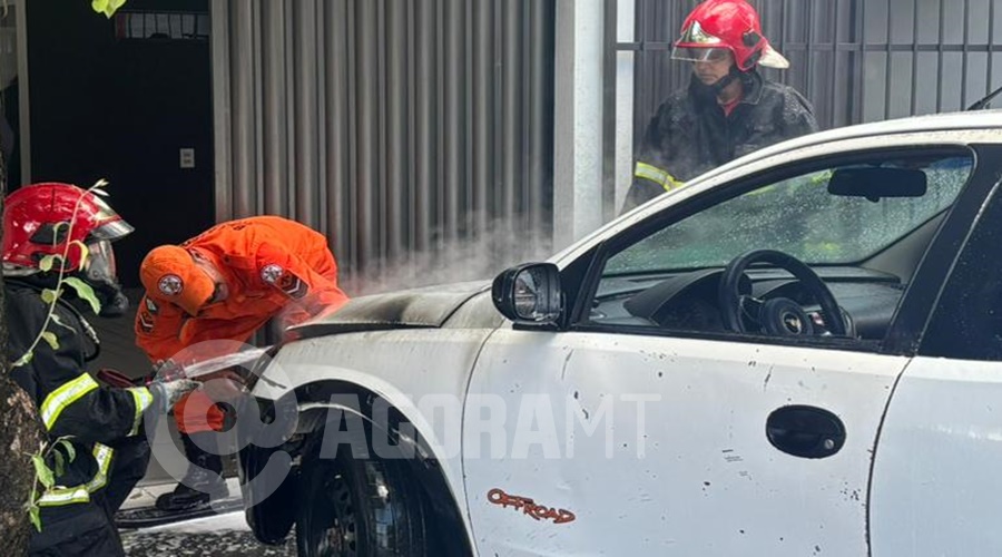 Imagem: WhatsApp Image 2026 03 18 at 13.56.42 2 Veículo pega fogo no Jardim Primavera e mobiliza Corpo de Bombeiros em Rondonópolis