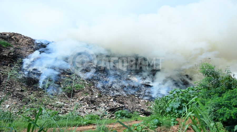 Imagem: WhatsApp Image 2026 03 24 at 15.11.41 Incêndio de grandes proporções no lixão da Mata Grande preocupa moradores