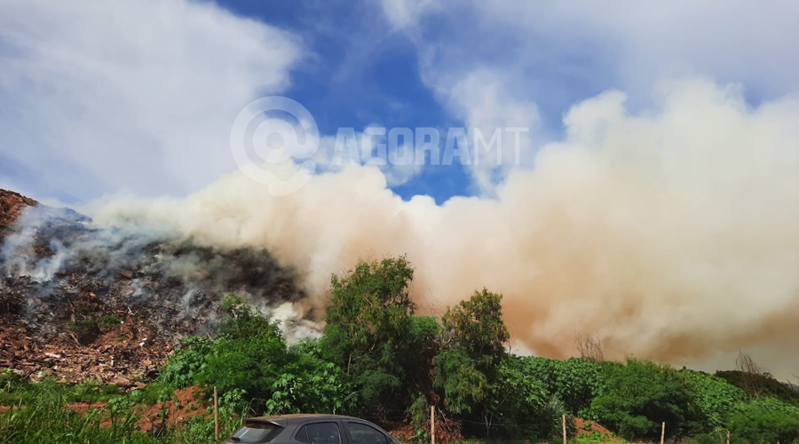 Imagem: WhatsApp Image 2026 03 24 at 15.51.37 Incêndio de grandes proporções no lixão da Mata Grande preocupa moradores