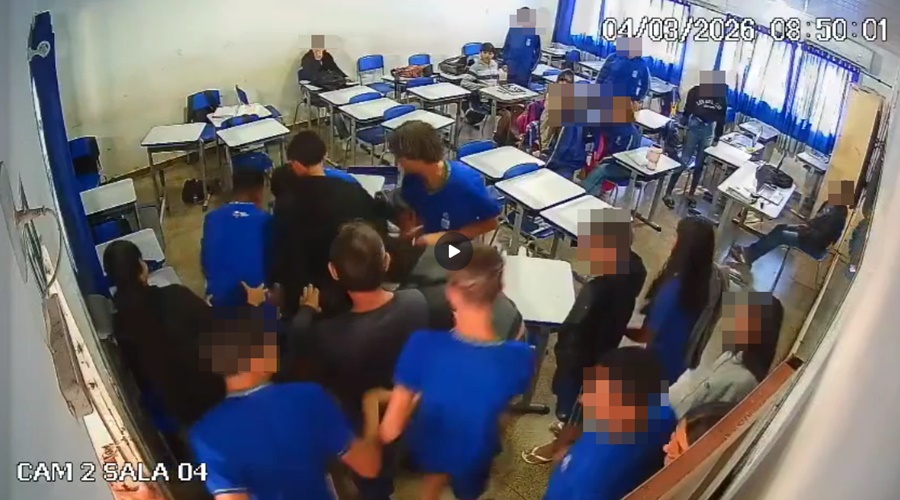 Imagem: ikjf Adolescente é apreendido após agredir colegas com socos e cadeiradas dentro de escola em Jaciara