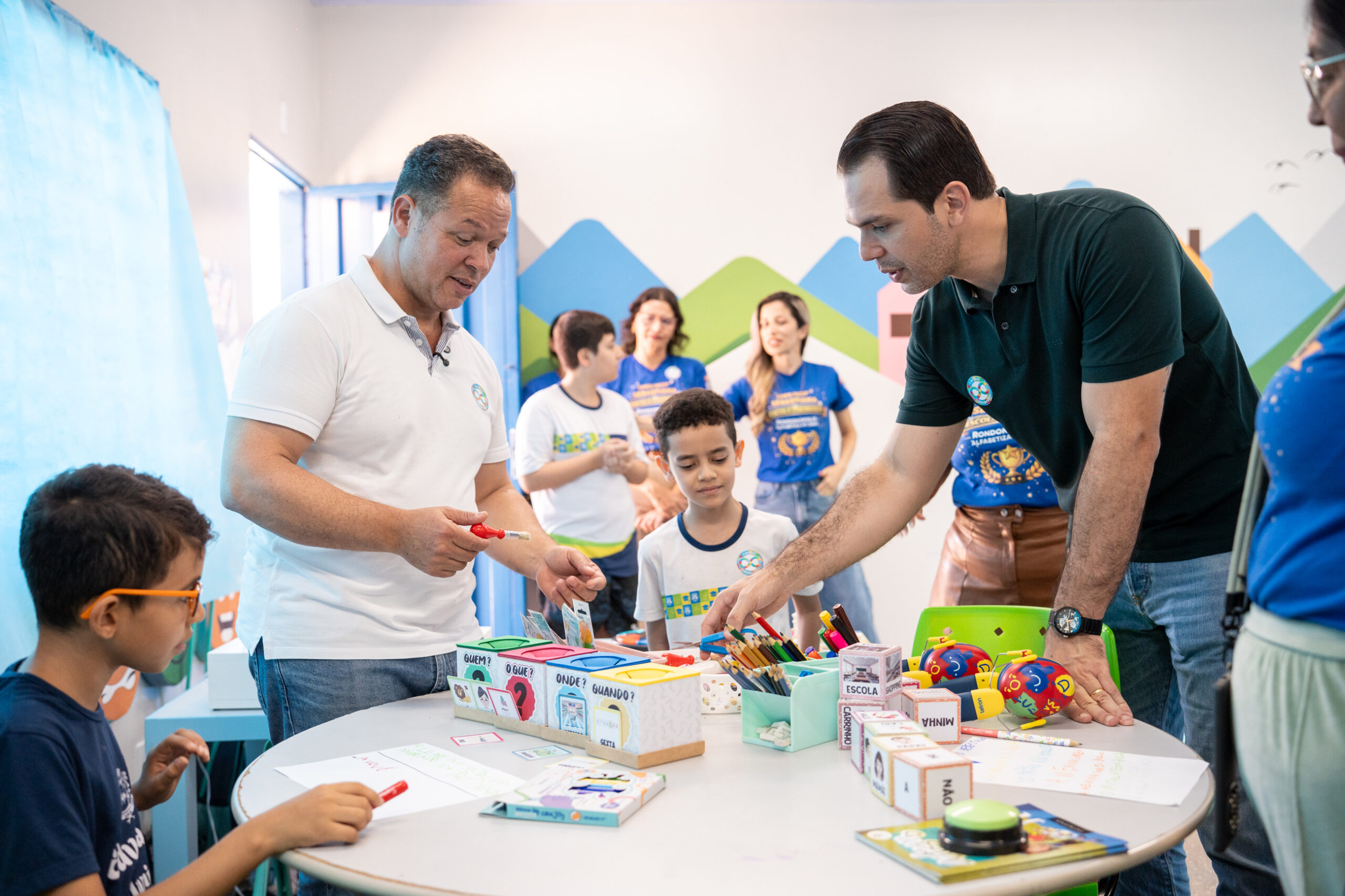 Imagem: 3af90e16 efb1 41ff beff 128bd78273a9 scaled Alunos com necessidades específicas recebem novos materiais na rede municipal